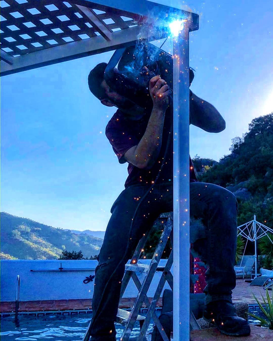 downloadgram.org_103536677_604191043540433_2165656452199447881_n metal_worker